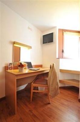 фото отеля Hotel Balladins Toulon La Valette