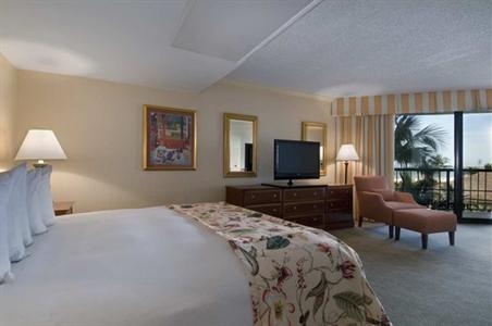 фото отеля Hilton Marco Island Beach Resort