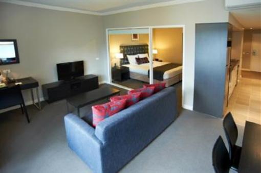 фото отеля Quest Campbelltown Serviced Apartments