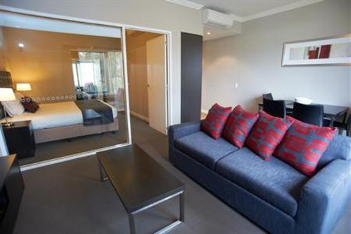 фото отеля Quest Campbelltown Serviced Apartments