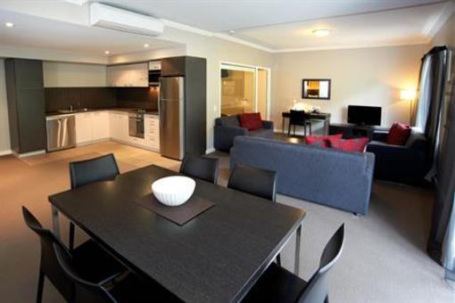 фото отеля Quest Campbelltown Serviced Apartments