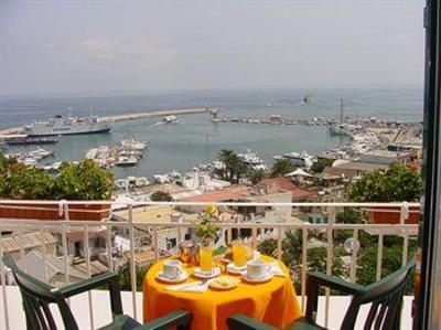 фото отеля Hotel Pithaecusa