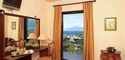фото отеля Hotel Cristina Sant'Agnello