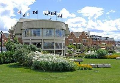 фото отеля Courtyard by Marriott Montreal Airport
