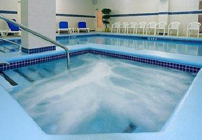 фото отеля Courtyard by Marriott Montreal Airport