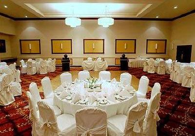 фото отеля Courtyard by Marriott Montreal Airport