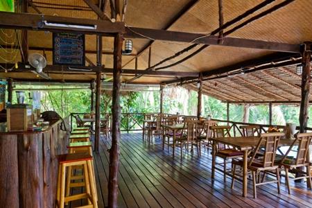 фото отеля Shiralea Backpackers Resort