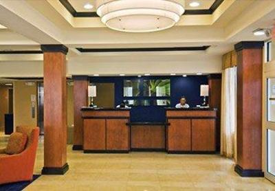 фото отеля Fairfield Inn & Suites by Marriott Hartford Airport