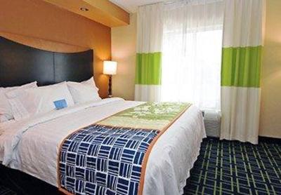 фото отеля Fairfield Inn & Suites by Marriott Hartford Airport