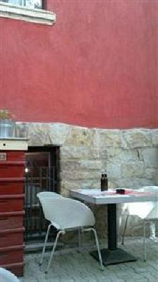 фото отеля Red Bed & Breakfast Sofia