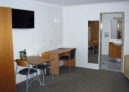 фото отеля Quality Inn Centre Point