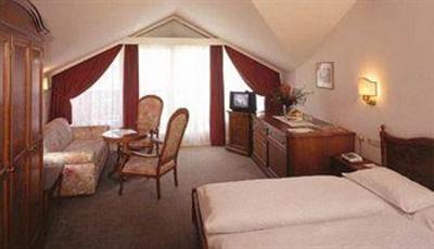фото отеля BEST WESTERN Gruener Baum