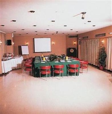 фото отеля Mistral Hotel Piraeus