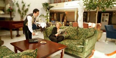 фото отеля Johnstown House Enfield Hotel