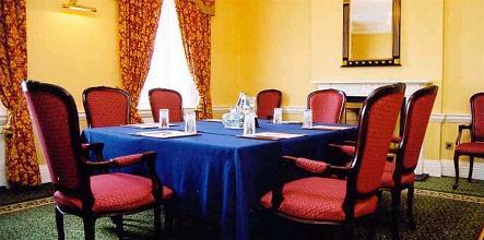 фото отеля Johnstown House Enfield Hotel