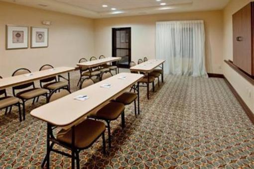 фото отеля Staybridge Suites Newport News Yorktown
