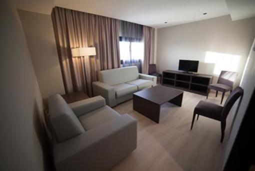 фото отеля Brea's Hotel