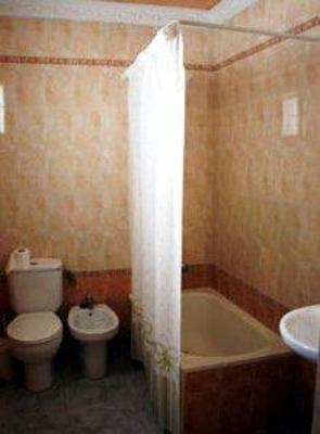 фото отеля Hostal Restaurante El Lirio