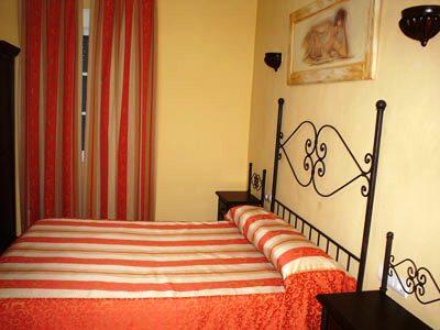 фото отеля Hostal Restaurante El Lirio