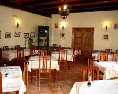 фото отеля Hostal Restaurante El Lirio