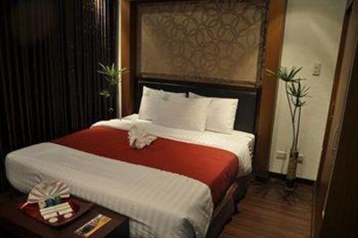 фото отеля Royal Hotel Angeles City