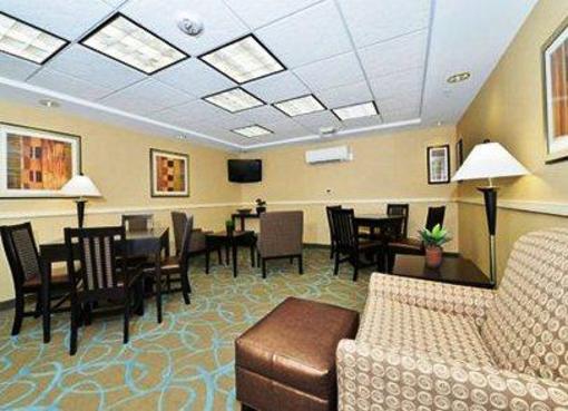 фото отеля Suburban Extended Stay Hotel Quantico
