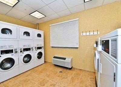 фото отеля Suburban Extended Stay Hotel Quantico