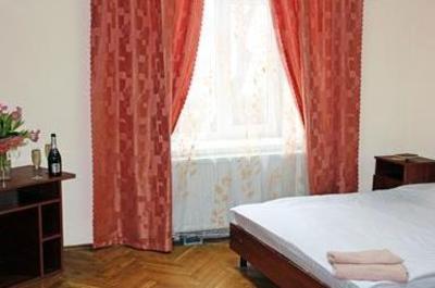 фото отеля Apartment Hotel Contrabas