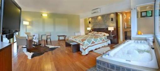 фото отеля Suites de la Colina