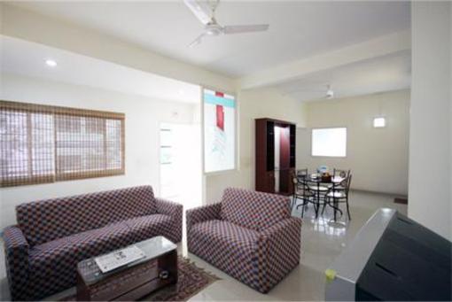 фото отеля Aranha Homes - Trinity Grand