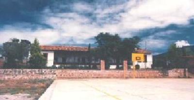 фото отеля Contepec-Michoacan: Instituto J.F.K.