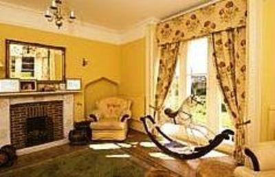 фото отеля Burcombe Manor