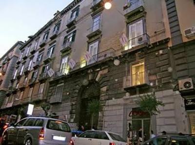 фото отеля Dei Decumani Bed & Breakfast Naples