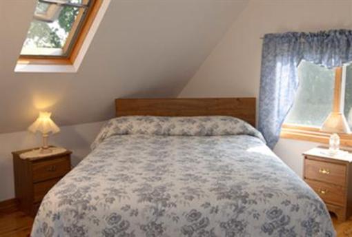 фото отеля Sunnyfield Farm Bed and Breakfast