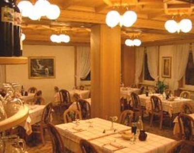 фото отеля Albergo Ideal Sarche di Calavino