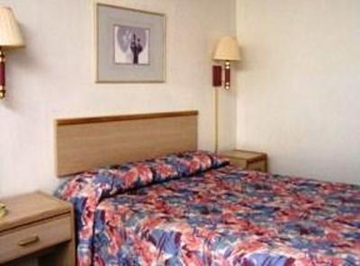 фото отеля Goodnite Inn & Suites