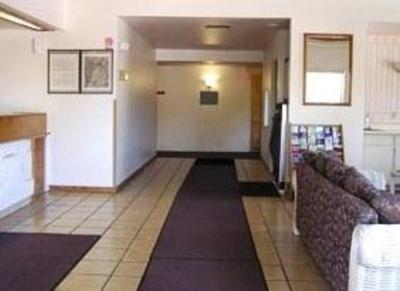 фото отеля Goodnite Inn & Suites