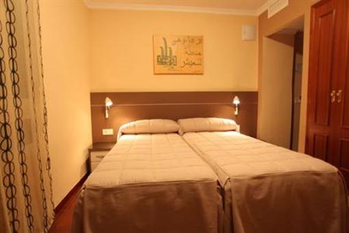 фото отеля Hostal Zurbaran