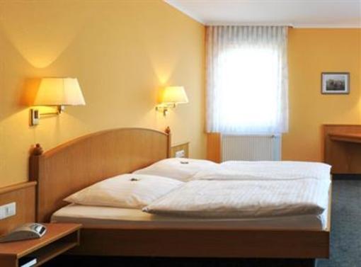 фото отеля Hotel Zum Stern Ebsdorfergrund