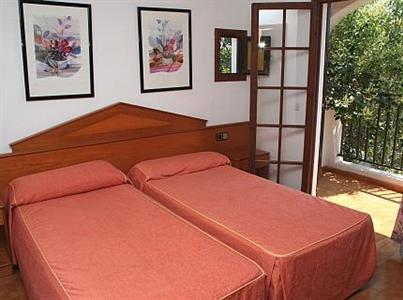 фото отеля Apartamentos Siesta Mar Menorca