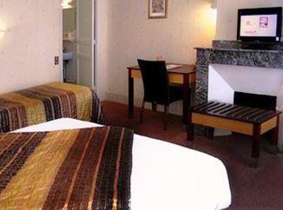 фото отеля Hotel Le Commerce Beaumont-de-Lomagne