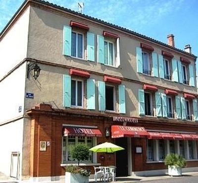 фото отеля Hotel Le Commerce Beaumont-de-Lomagne