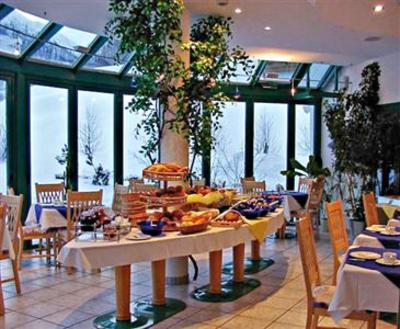 фото отеля Hotel Garni Chasa Nova