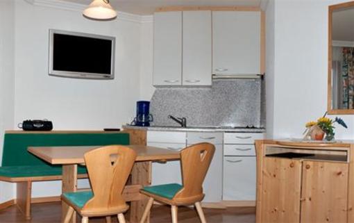 фото отеля Hotel Garni Chasa Nova