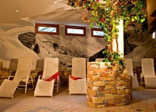 фото отеля Hotel Garni Chasa Nova
