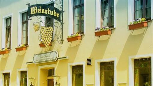 фото отеля Zur Traube Hotel-Gasthaus-Sommergarten