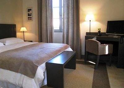 фото отеля Hotel La Bastide De Boulbon