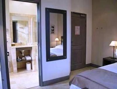 фото отеля Hotel La Bastide De Boulbon