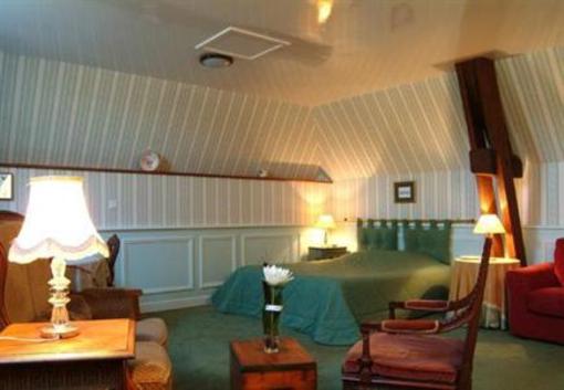 фото отеля Le Prieure Saint Michel Bed and Breakfast Crouttes