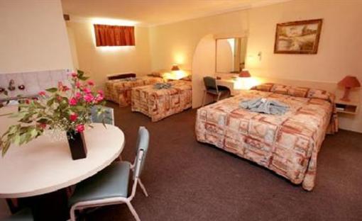 фото отеля Civic Motor Inn